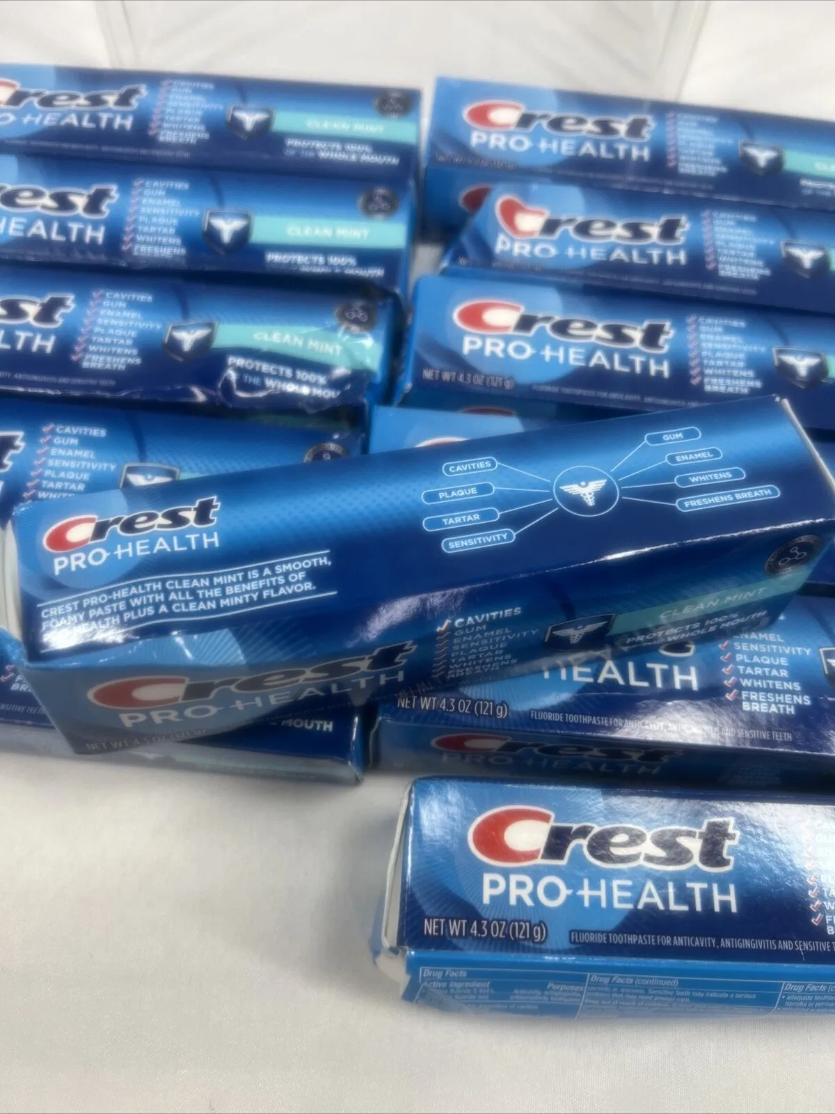 (12) Crest Pro-Health Toothpaste Clean Mint Whiten Freshen Breath 4.3 Oz 4/26