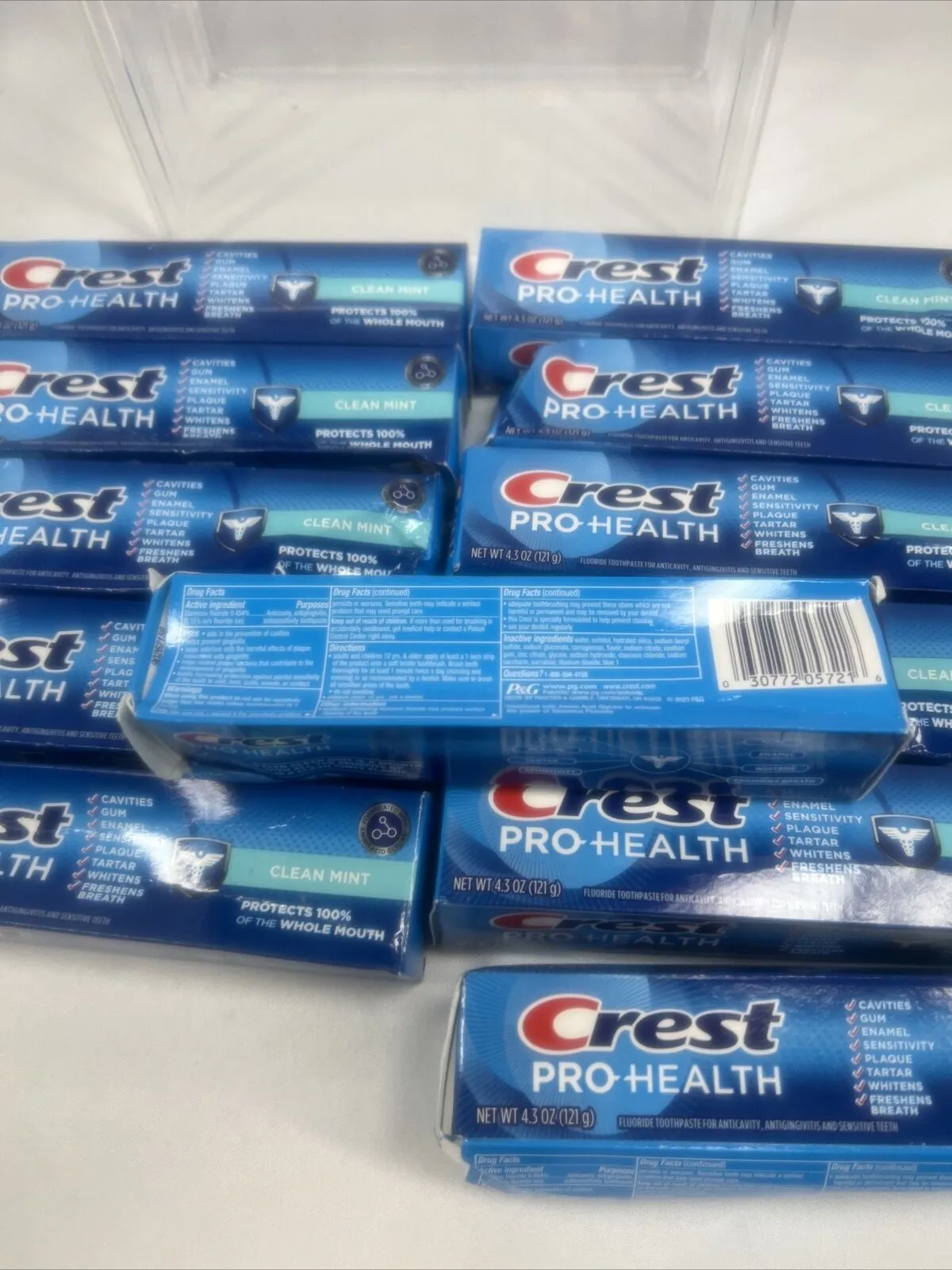 (12) Crest Pro-Health Toothpaste Clean Mint Whiten Freshen Breath 4.3 Oz 4/26