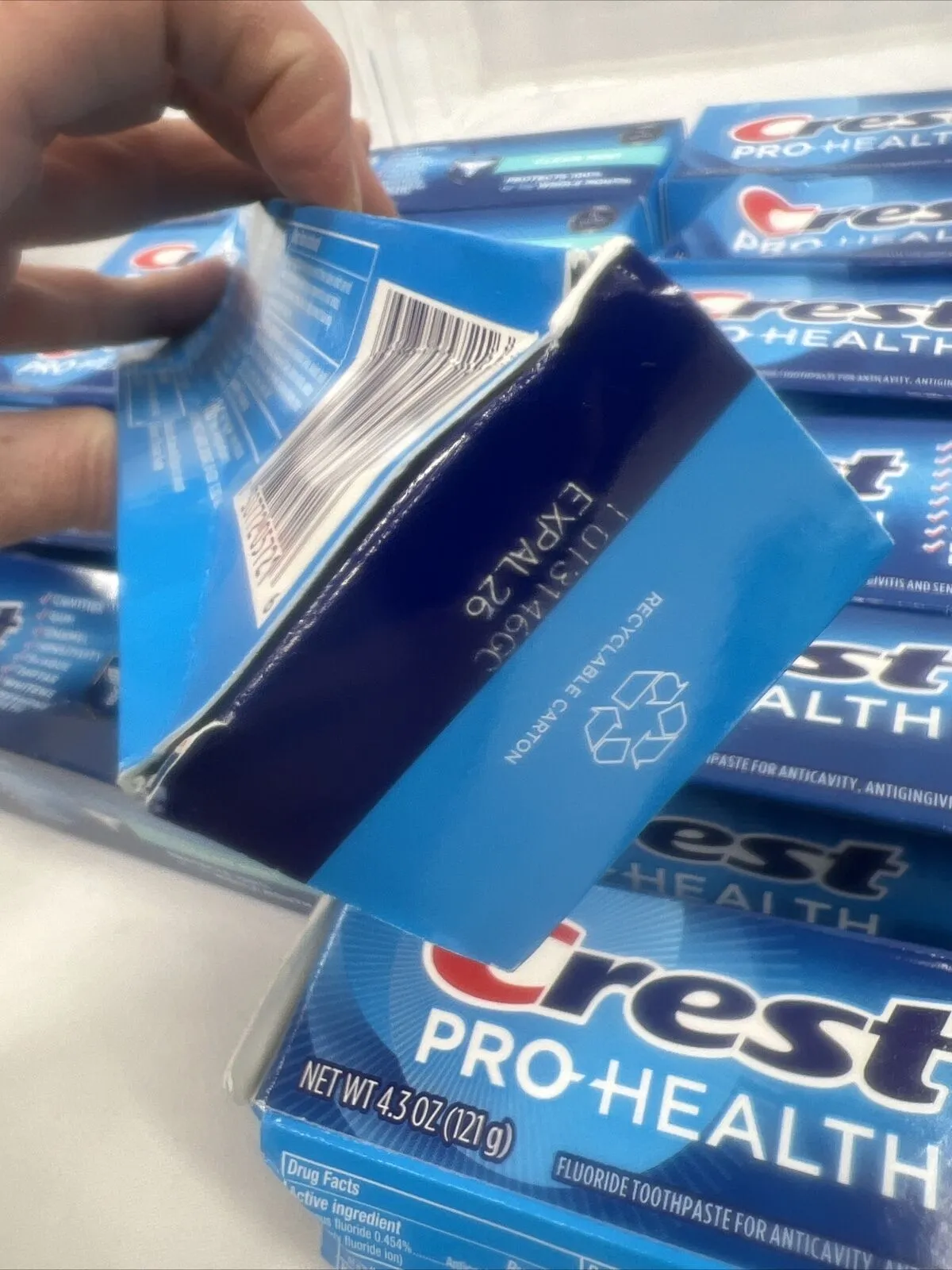 (12) Crest Pro-Health Toothpaste Clean Mint Whiten Freshen Breath 4.3 Oz 4/26