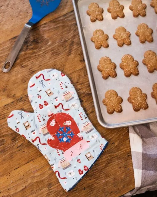 Accuquilt GO! Oven Mitt