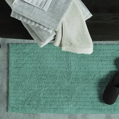 Anti-Slip Ribbed Bath Mat | 20x34�