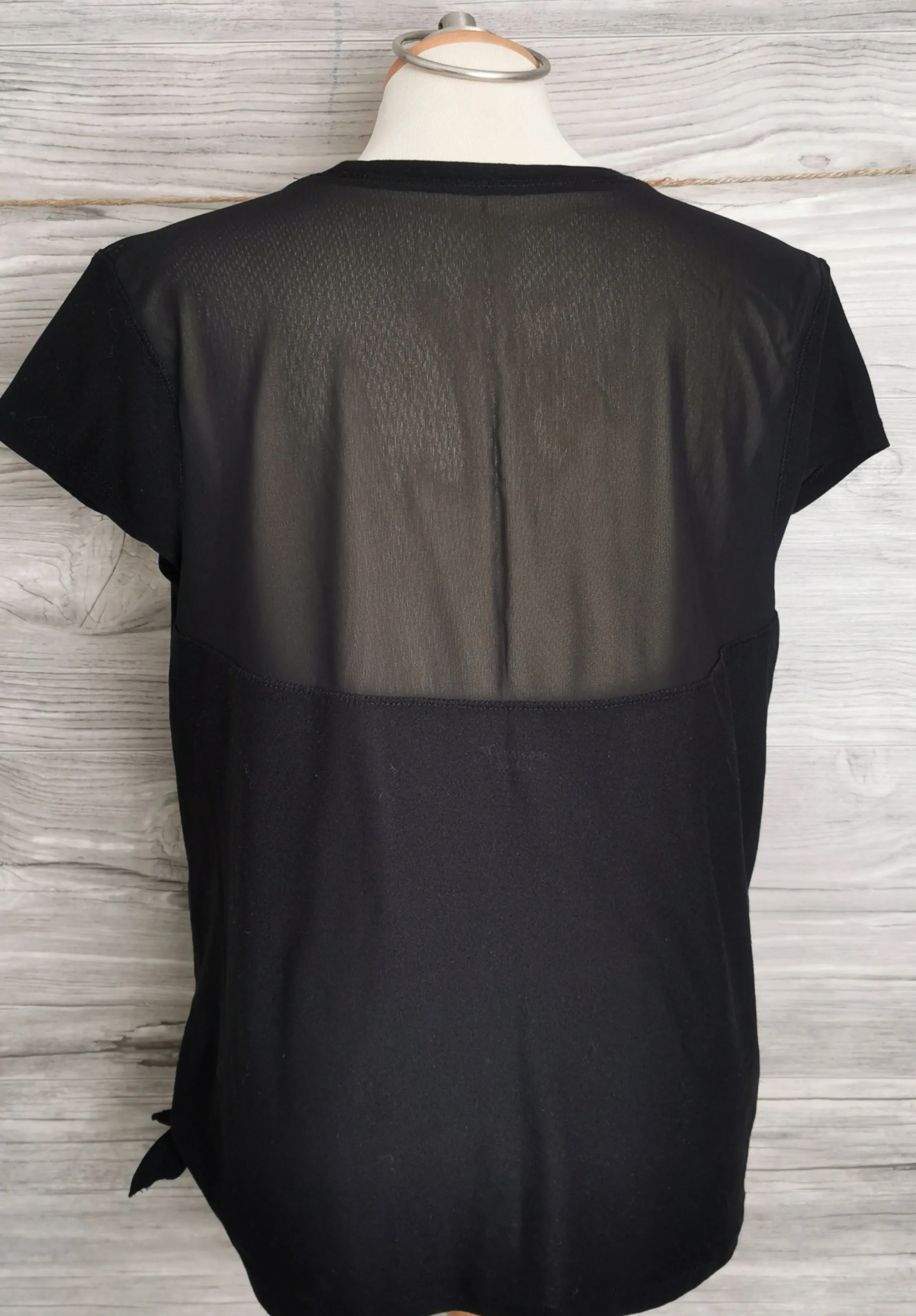 GIRL SIZE XL (14 YEARS) - OLD NAVY Active, Breath On Athletic Top EUC B15