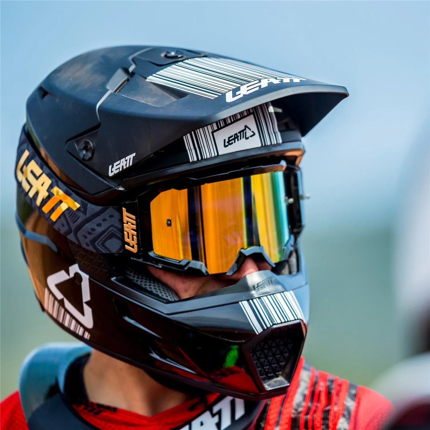 Leatt Velocity 5.5 Iriz Goggles with Anti-Fog Double Lens 2023