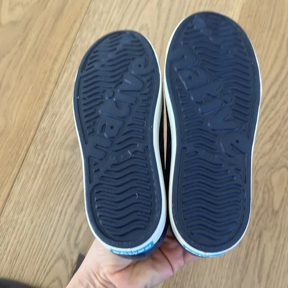 Native Jefferson navy shoes kids J3 New