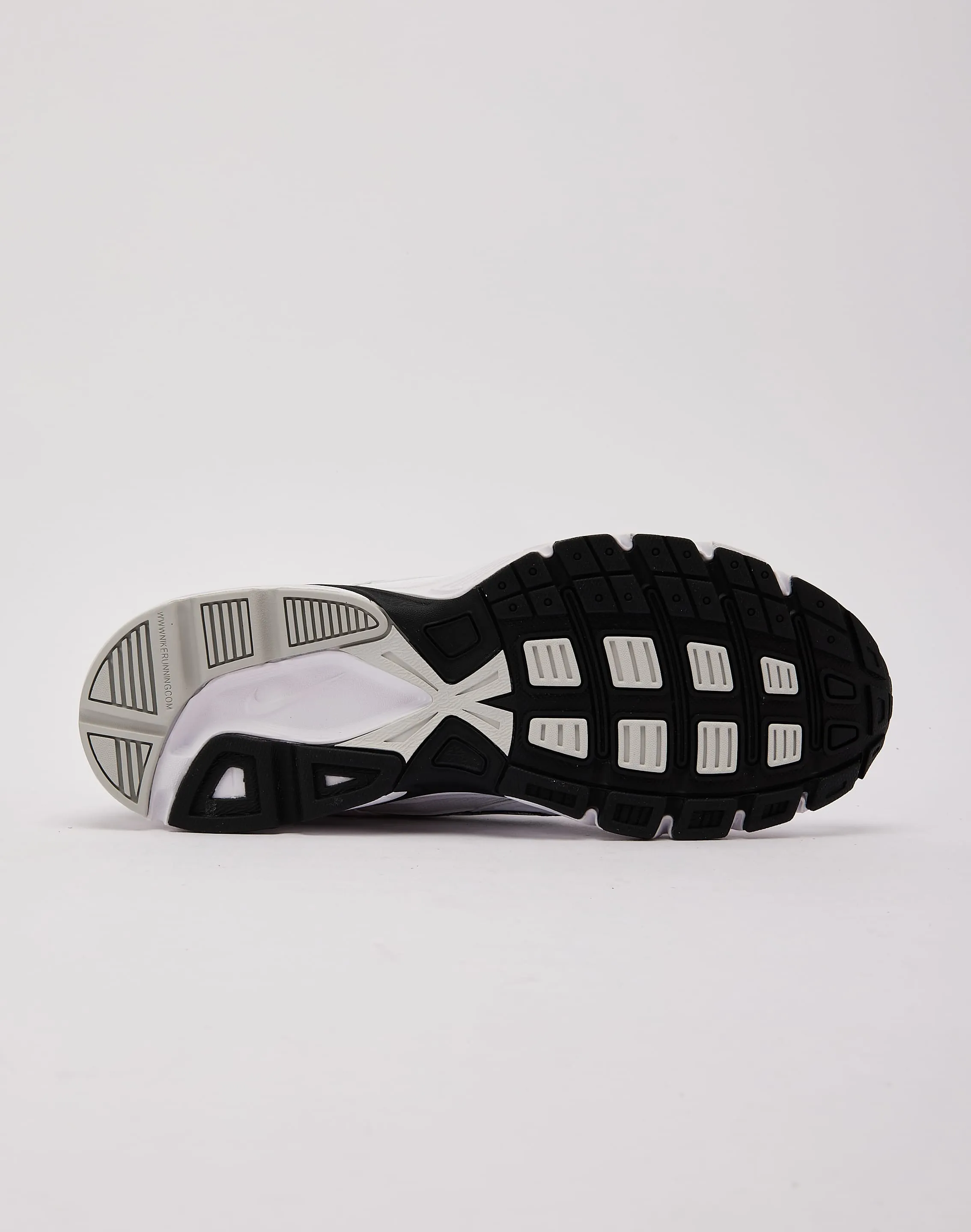 Nike Initiator