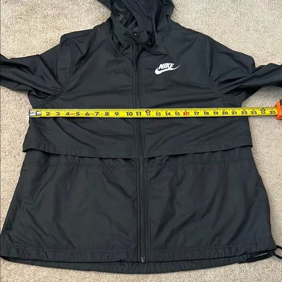 Nike Sportswear Repel Essentials Black/Black/White Hooded Windbreaker Size Med