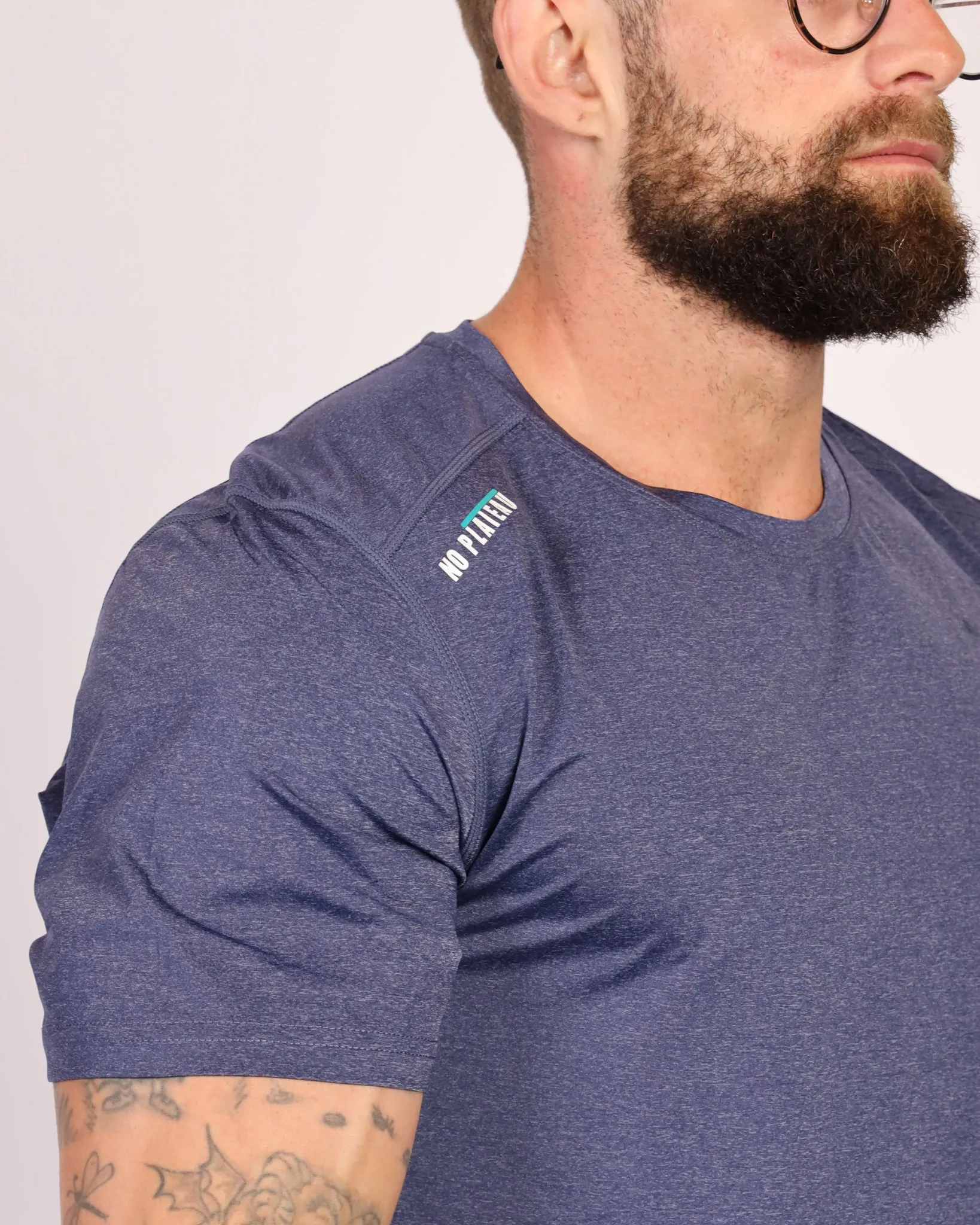 No Plateau Focus Tee | Lightweight & Quick-Dry (Deep Blue))
