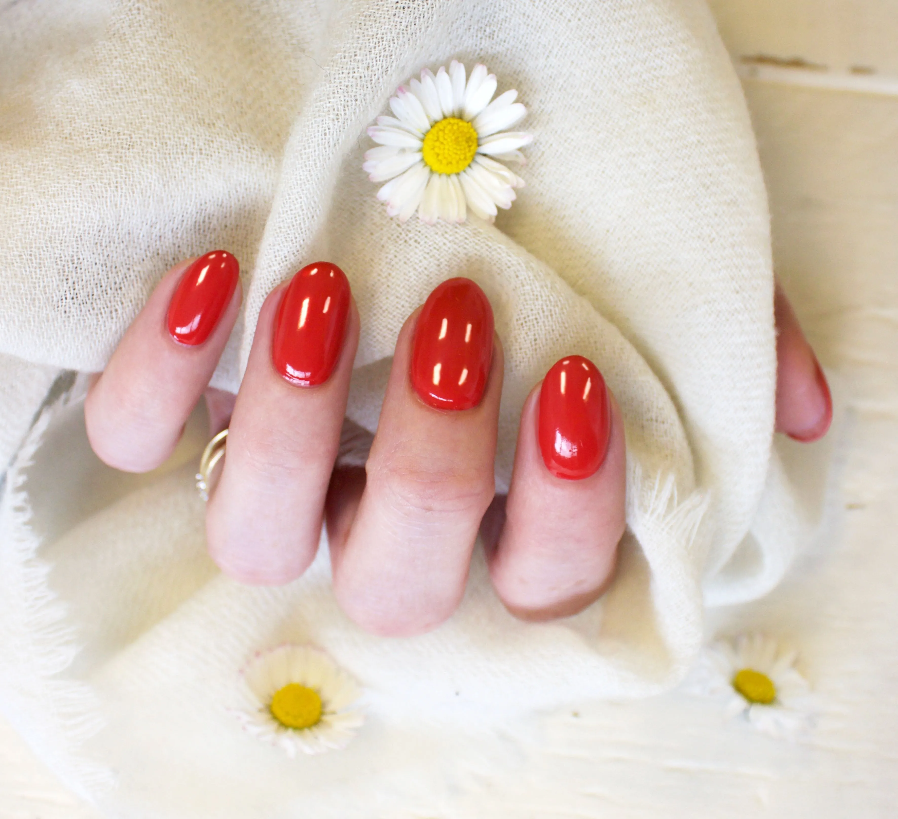 NO.16 SUNSET SHIMMER NAIL POLISH