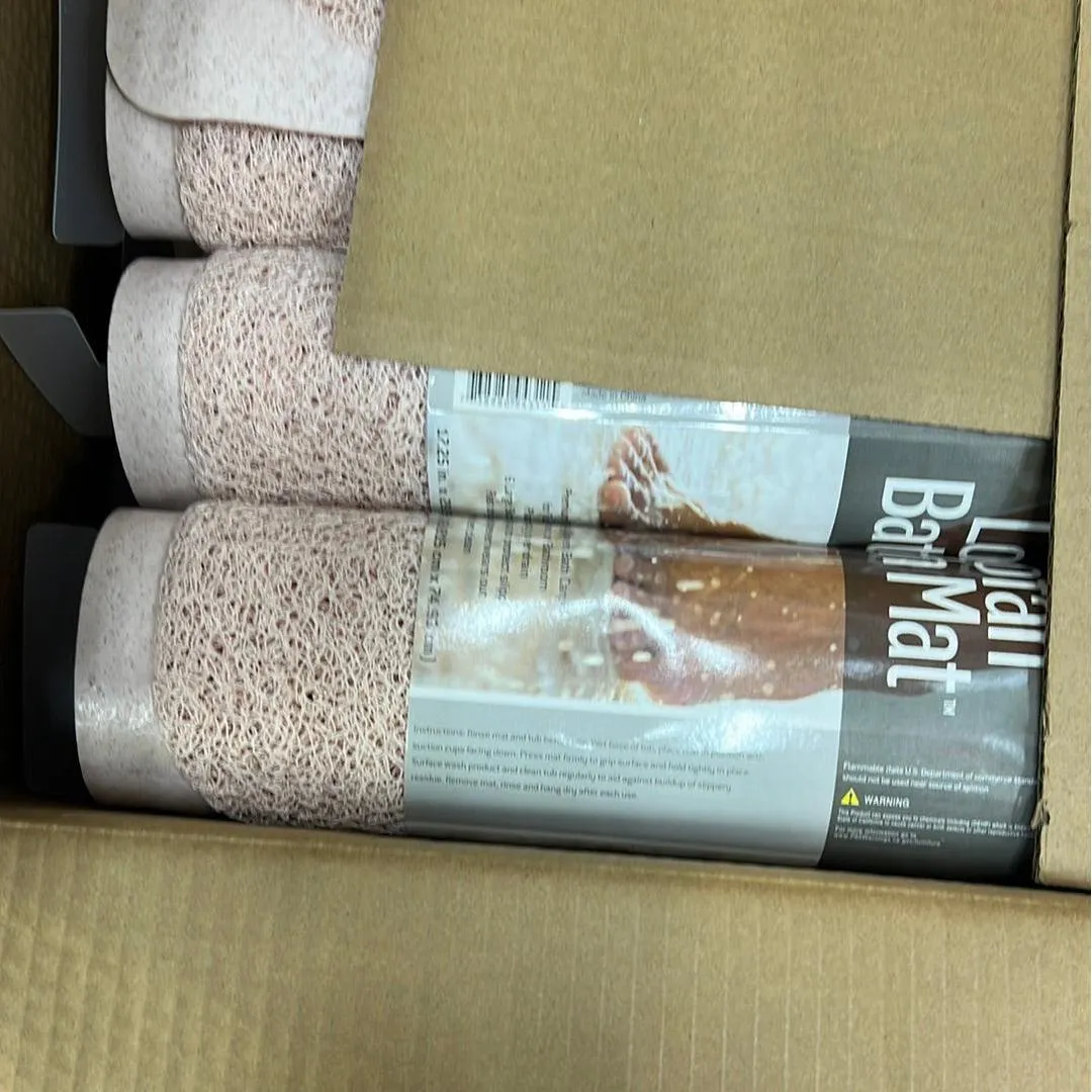Popular Bath Products 29.5 in. W X 17.25 in. L Loofa Bath Carpet in Blush, White