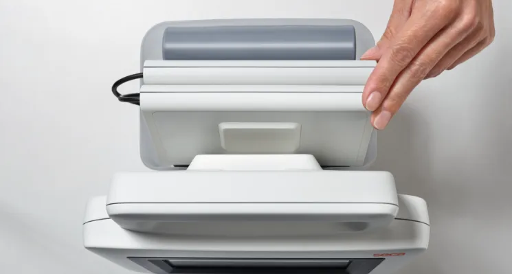 seca mBCA 525 - Portable Medical Body Composition Analyser, gold standard clinical validation & seca 115 license