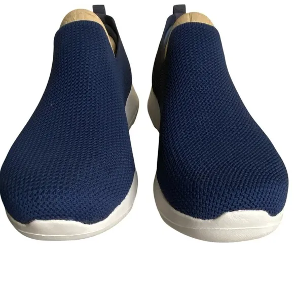 Skechers Mens sz 13 Navy GOwalk Max - Modulating Sneaker New in Box