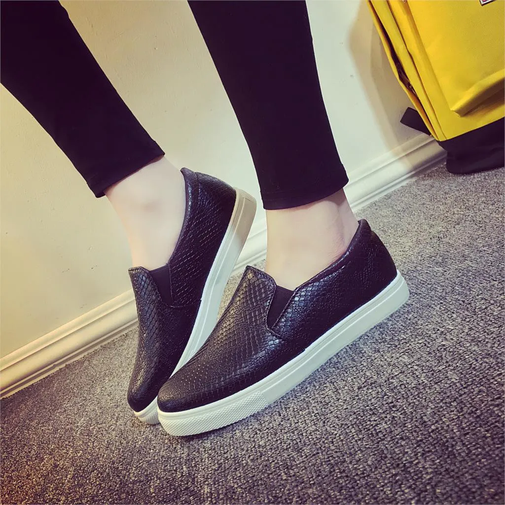 Spring Autumn Women Leather shoes For Woman Black Loafers snakeskin shoes slip on Loafer Casual Shoes zapatos mujer