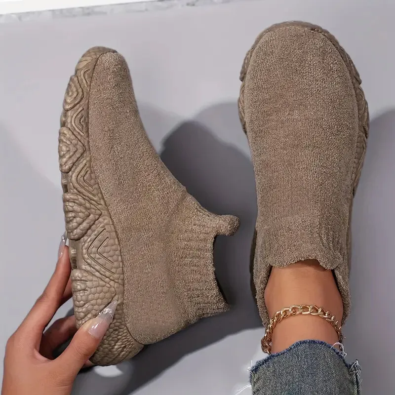 Women's lightweight fleece-lined running shoes